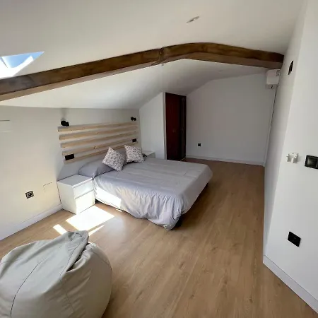 Duplex Los Serrano *